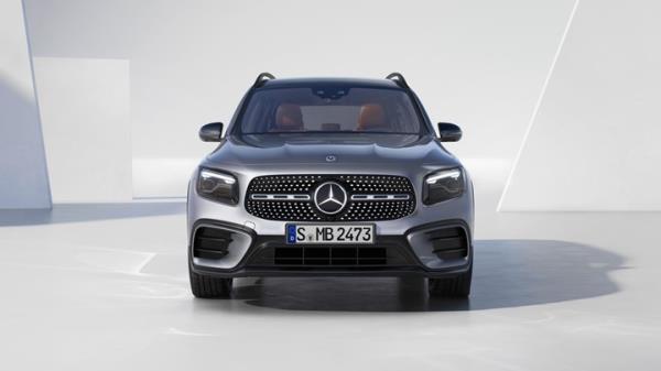 Mercedes-Benz GLB 2023 facelift: fresh tech for seven-seat SUV